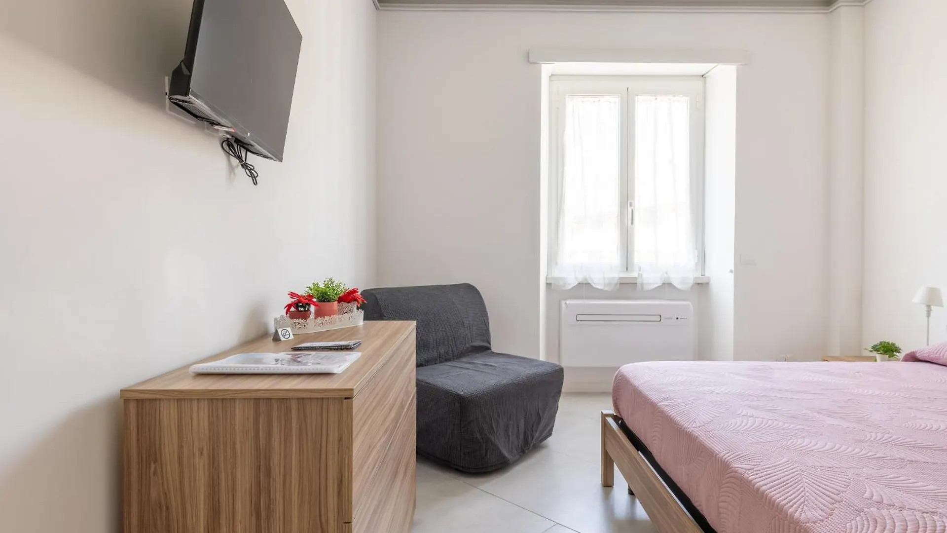 Domus Roma Apartment Italy